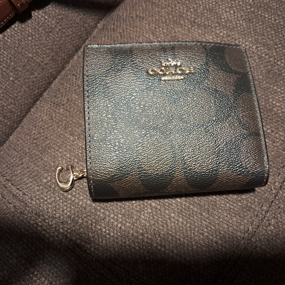 Purse - Picture 3 of 4